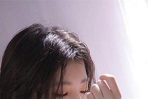 手机壁纸 | 没有人告诉我,长大以后的我们,会做着平凡的工作,谈一场不怎么样的恋爱。 -静鱼客栈