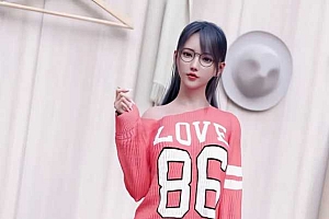 手机壁纸|长腿 漂亮小姐姐 眼镜 红色毛衣 牛仔短裤4k手机壁纸竖屏美女