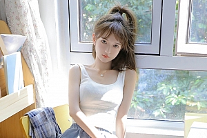 4k 小清新 阳光 居家 美女壁纸